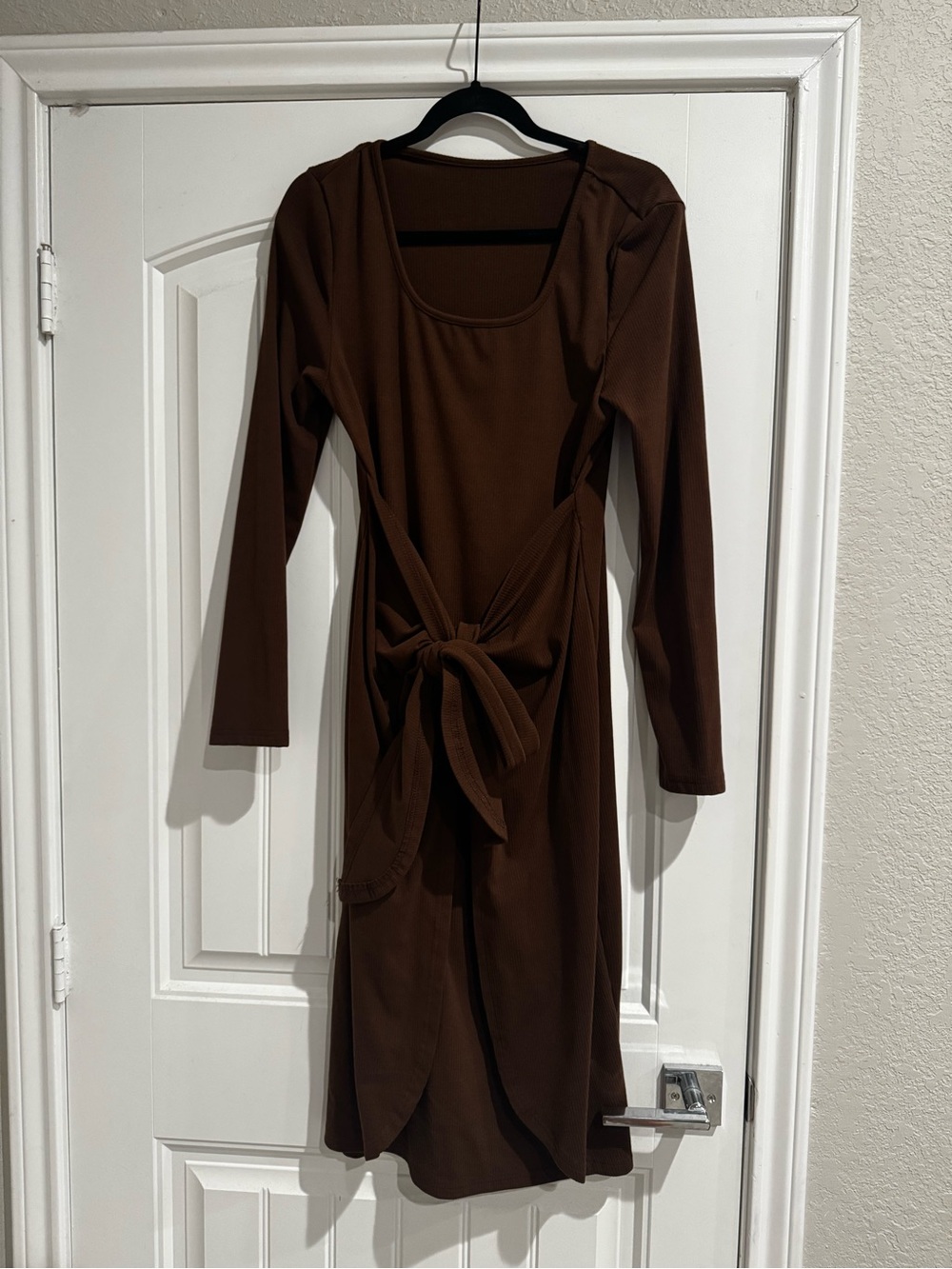 Women’s Brown Long-Sleeve Tie-Front Dress